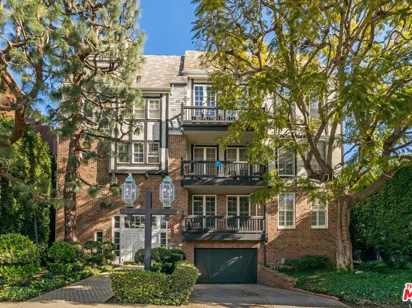 420 S Barrington Ave #Penthouse 302, Los Angeles, CA 90049