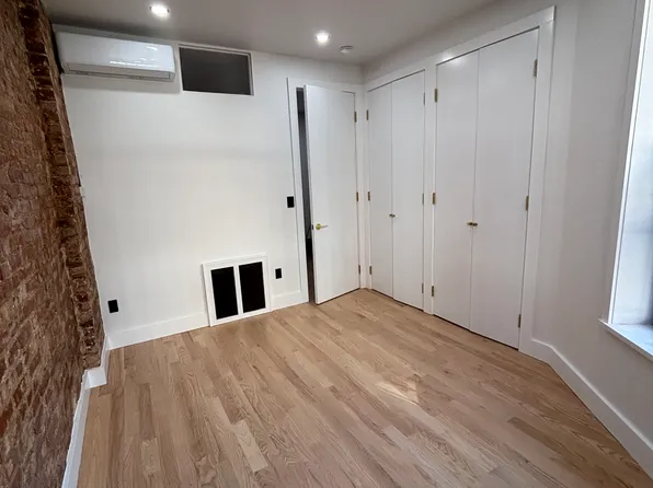 60-82 Catalpa Avenue image 4 of 10