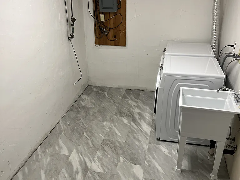 278 Randolph Rd — Photo 18