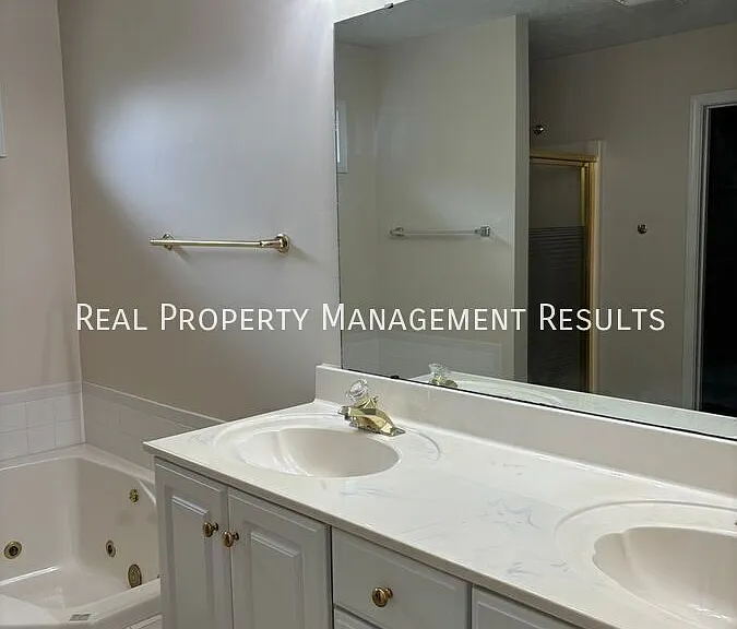 3324 Cobblefield Dr — Photo 11