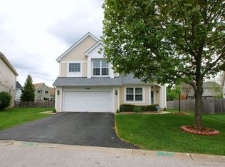 7346 Lenox Ct, Gurnee, IL 60031