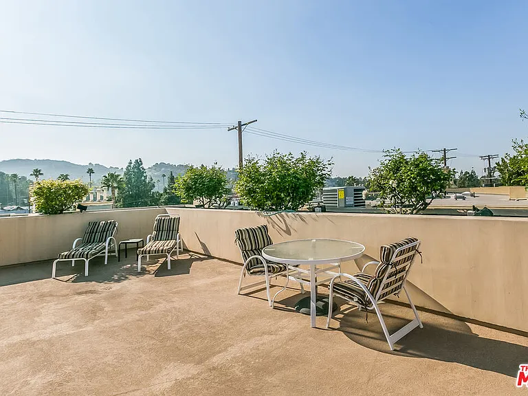 12026 Hoffman St #402 — Photo 37
