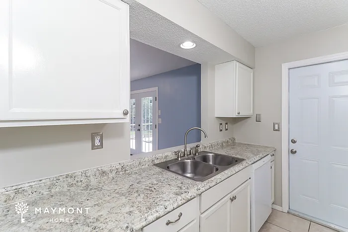 11303 Redgate St — Photo 9
