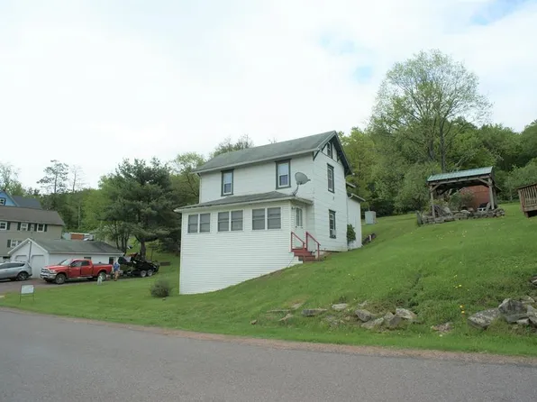 219 Main St, Lopez, PA 18628