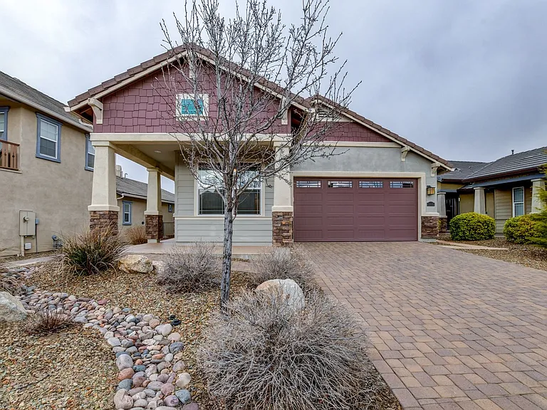 1499 Varsity Dr — Photo 1