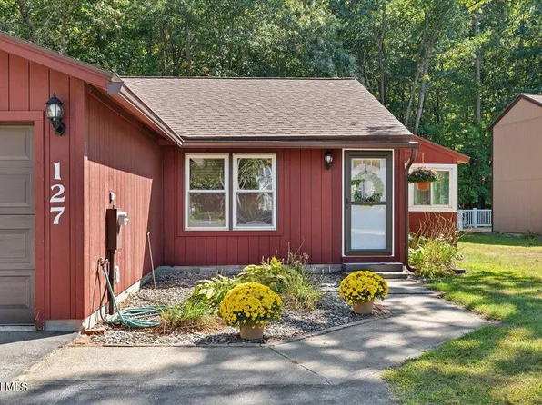 127 Arrow Wood Place, Ballston, NY 12020