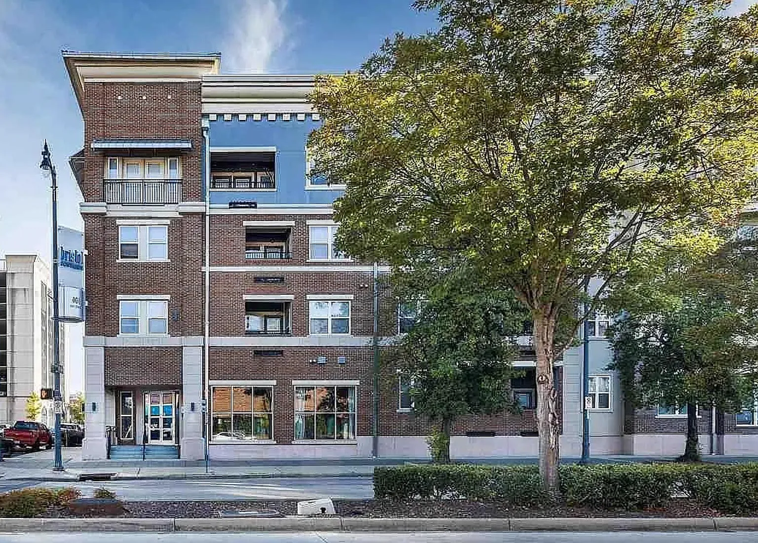 1 bed, 785 sqft, $1,600 — Photo 2