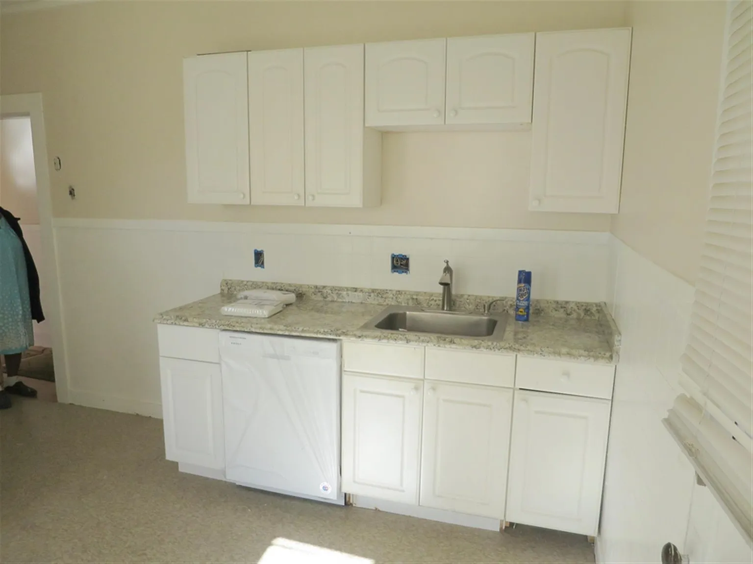 3 bed, 1150 sqft, $3,150 — Photo 2