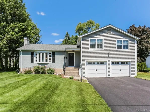 112 West Ridge Drive, West Hartford, CT 06117