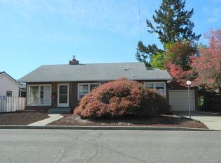 239 NE Outlook Ave, Grants Pass, OR 97526