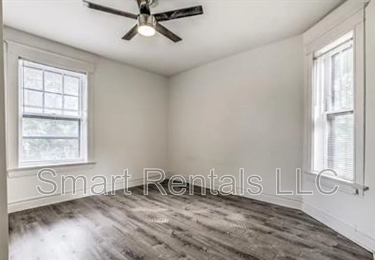 1722 Waverly Pl #B — Photo 3