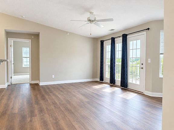 2nd image of 615 Ivy Ridge Dr