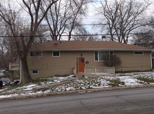 303 N Alleghany Rd, Grayslake, IL 60030