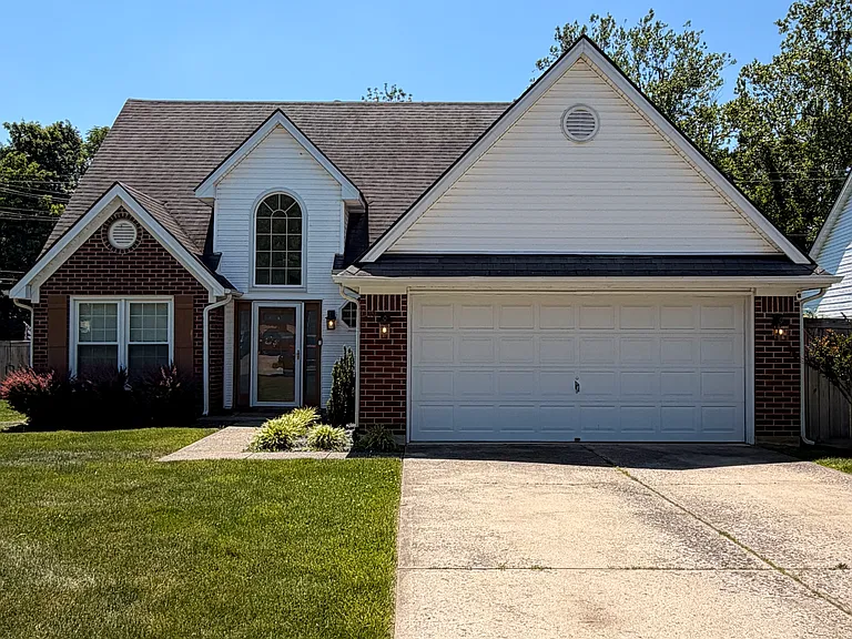 1819 Timber Creek Dr — Photo 1