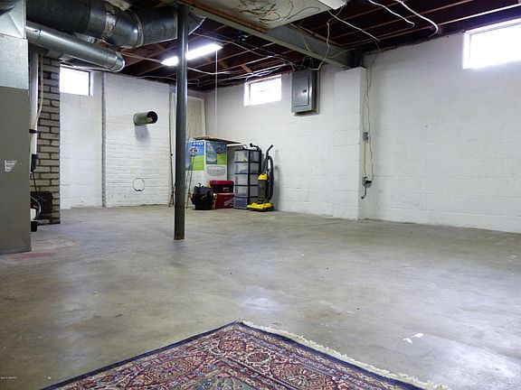 3rd image of 1818 Buena Vista St