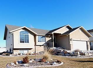 762 W 910 N, Clinton, UT 84015