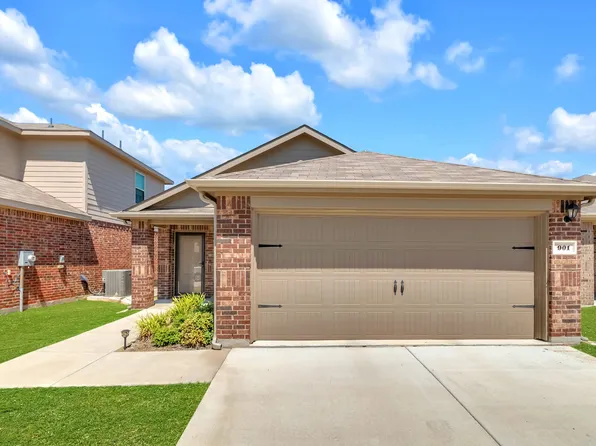 901 Country Rd, Royse City, TX 75189
