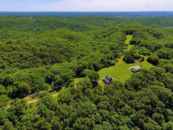 4th image of 568 Rockwood Dr