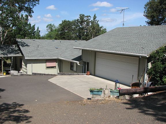 Extra Large 2 Car Garage