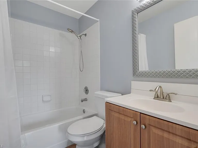 6085 Lake Front Dr — Photo 15