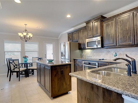 3rd image of 733 Seabourne Dr