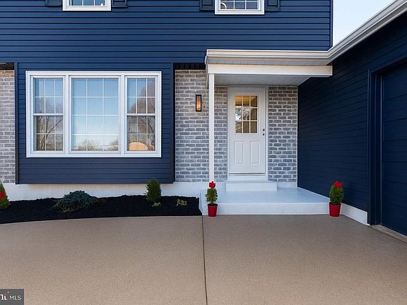 3rd image of 22 Clemson Rd