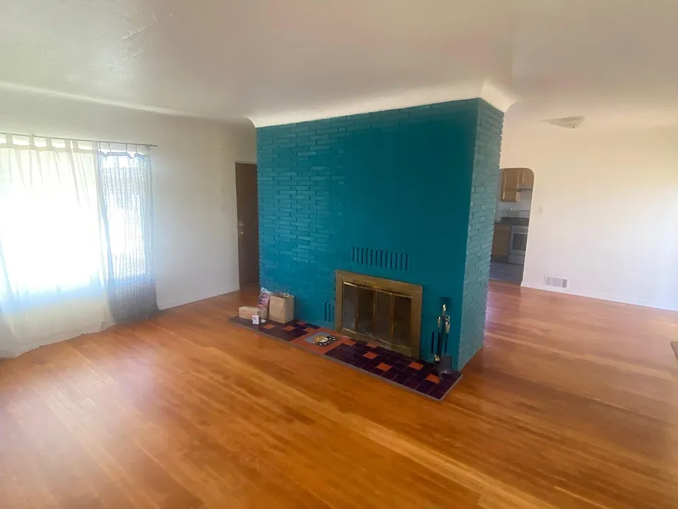 334 Chula Vista Pl NE