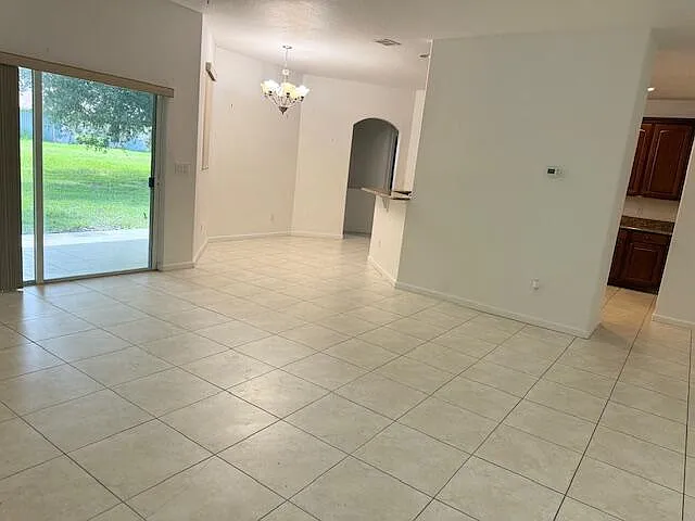 2619 SW Ann Arbor Rd — Photo 5
