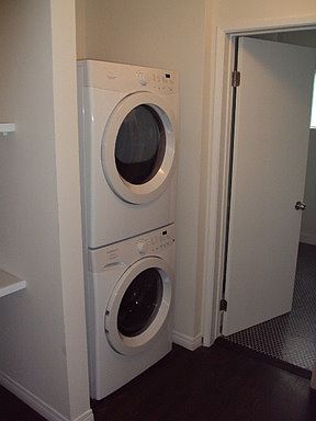 4th image of 7452 Romaine St APT 3