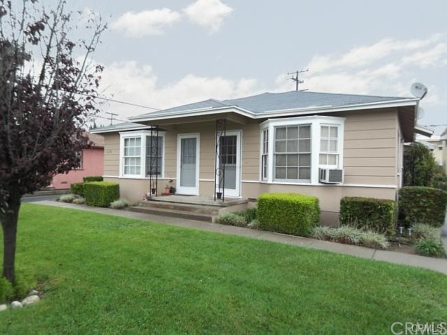 1st image of 1151 Okoboji Dr