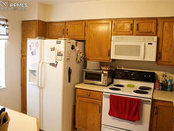 5th image of 424 W Rockrimmon Blvd Unit C