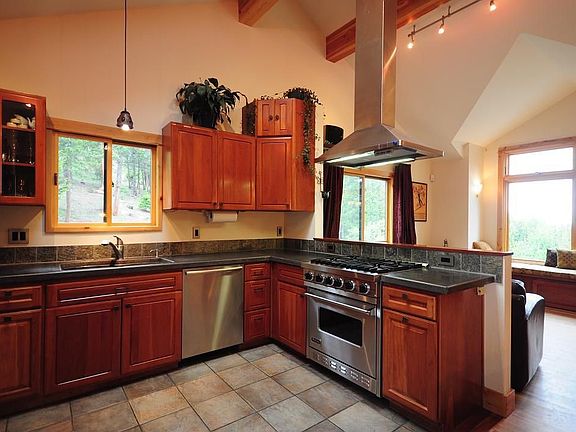 Gourmet Kitchen