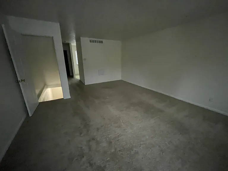 Tallmadge Townhomes — Photo 3