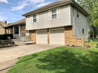604 S Race St, Spring Hill, KS 66083