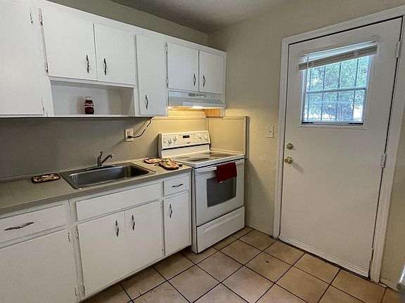 3rd image of 1886 NW 92nd St