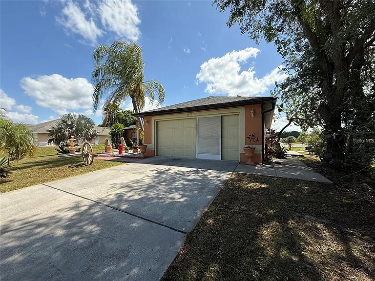 3900 Oak Pointe Blvd — Photo 17