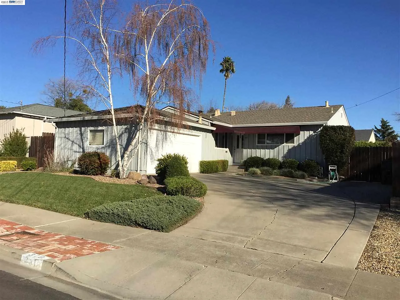 310 Lee Ave photo 1