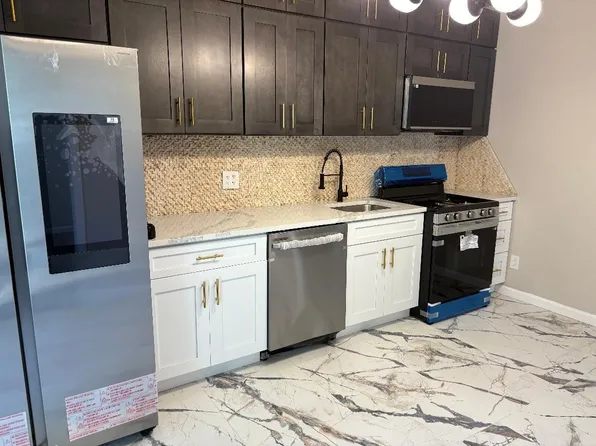 99 West 50th Street image 40 of 44