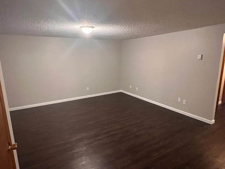 Large living room fits big sectionals