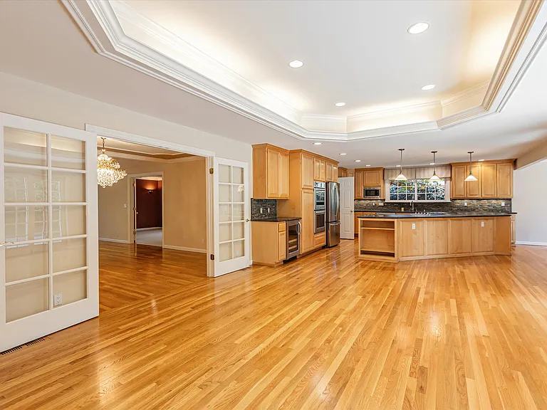 794 Manor Way — Photo 11