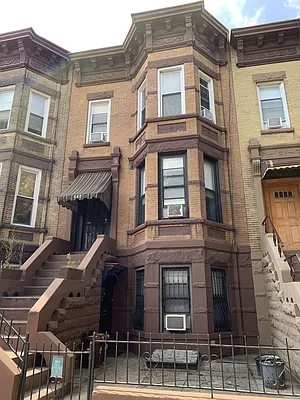 Rented by Remax Edge | media 1