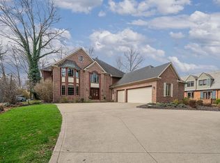 24711 Lake Rd, Bay Village, OH 44140