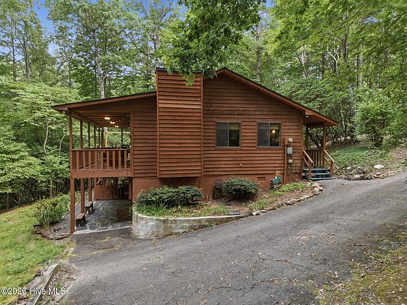 2nd image of 221 Chatto Loop