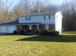 5000 Maple Dr SE, Vienna, OH 44473