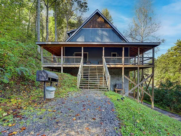 2489 Waldens Creek Rd, Sevierville, TN 37862