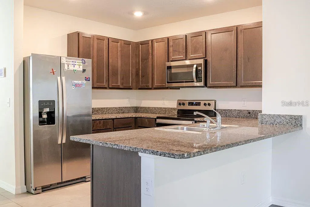3 bed, 2.0 bath, 1516 sqft, $2,250 — Photo 4