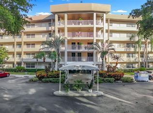 545 Oaks Ln #410, Pompano Beach, FL 33069