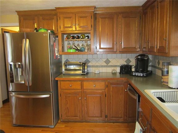 5th image of 115 Kimberly Ln