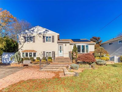 275 Walker Street, Massapequa Park, NY, 11762