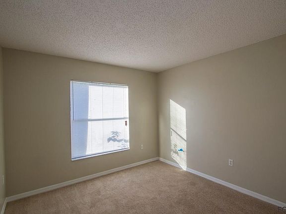 3rd image of 4 Radford Ln